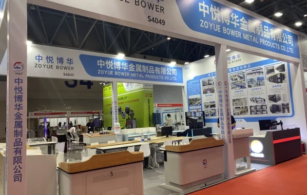 香河实验室操作台生产制造商 校通监控控制台定做 博华金属制品厂家